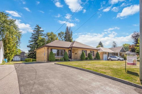 1107 Byron St S, Whitby, ON, L1N4S4 | Card Image