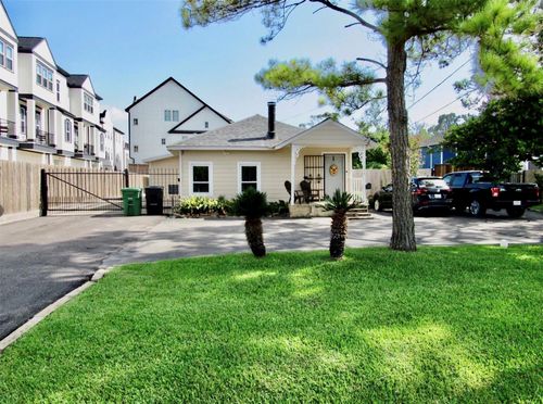 1126 22nd St, Houston, TX, 77008-1806 | Card Image