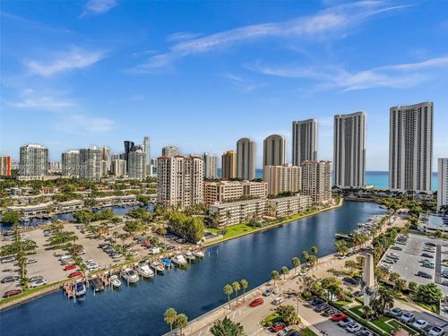 727-500 Bayview Dr, Sunny Isles Beach, FL, 33160-4780 | Card Image