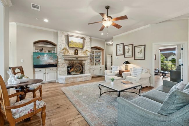 Living Room | Image 7