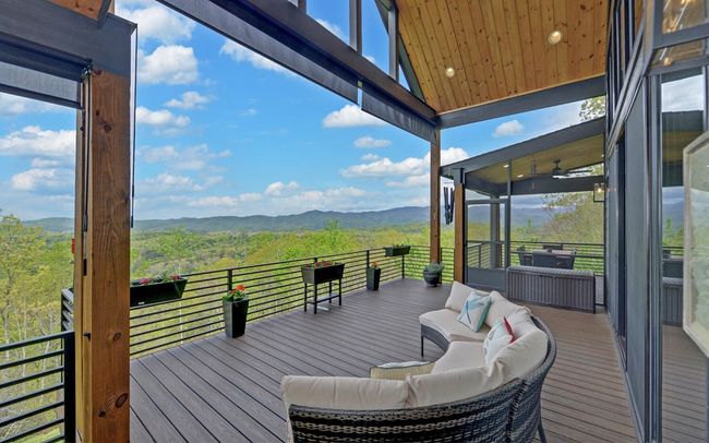 433 Hawkeye Trl, Home with 3 bedrooms, 3 bathrooms and null parking in Marble NC | Image 36