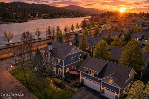 4083 W Shoreview Ln, Coeur D Alene, ID, 83814-8913 | Card Image