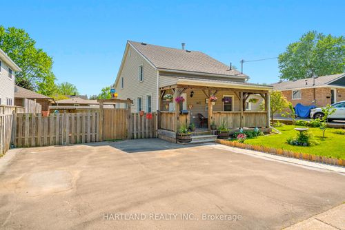 6150 Church'S Lane, Niagara Falls, ON, L2J3Z7 | Card Image