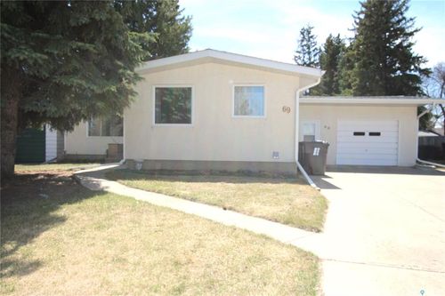 69 Dalewood Crescent, Yorkton, SK, S3N2P6 | Card Image