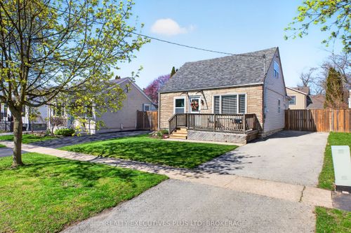 46 Doncaster Blvd, Saint Catharines, ON, L2N1Y5 | Card Image