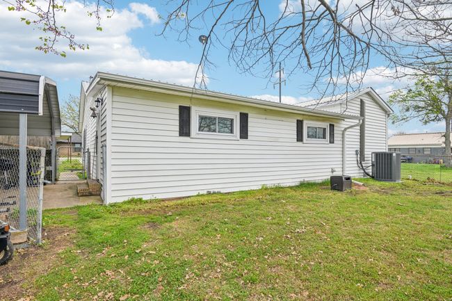 405 Willard Hall St, House other with 3 bedrooms, 2 bathrooms and null parking in Leonard TX | Image 36