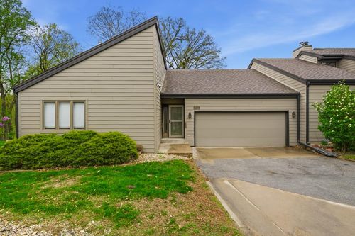 1942 Stadium Dr, Fort Dodge, IA, 50501-7729 | Card Image
