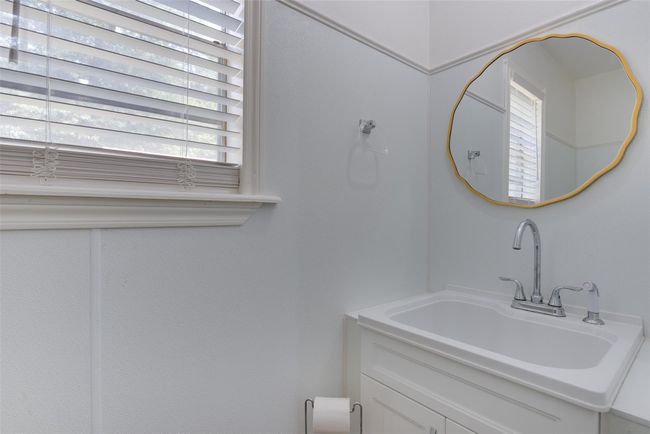 Half bath | Image 24