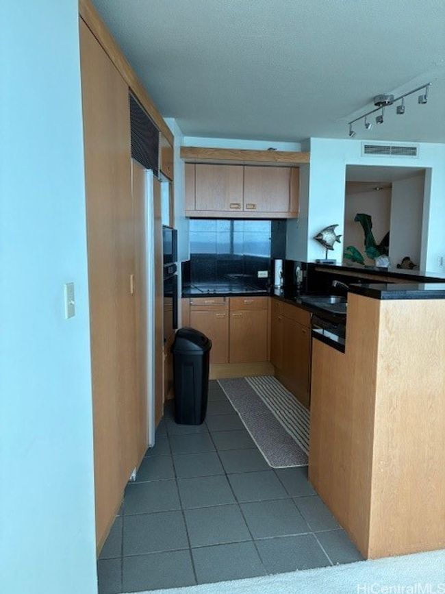 APT-2103 - 1330 Ala Moana Blvd, House other with 2 bedrooms, 2 bathrooms and 1 parking in Honolulu HI | Image 4