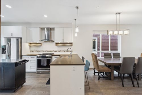 511-4688 Hawk Lane, Tsawwassen, BC, V4M0B7 | Card Image