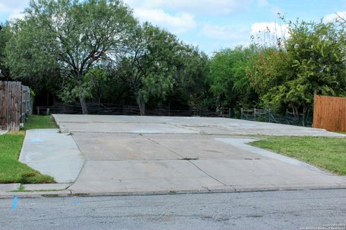 7142 Shady Elms, San Antonio, TX, 78240-3591 | Card Image