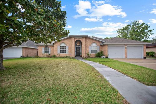 106 La Salle Blvd, Port Lavaca, TX, 77979-4915 | Card Image