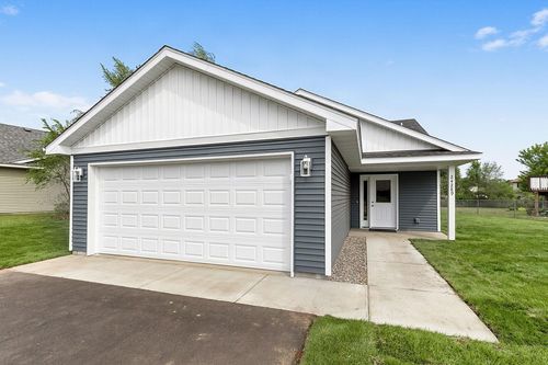 24289 Forestview Cir, Saint Augusta, MN, 56301-5862 | Card Image