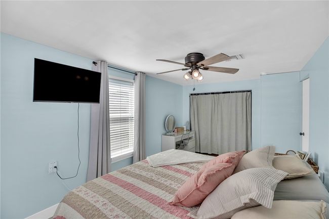 2554 3 Rd St Sw, House other with 3 bedrooms, 1 bathrooms and null parking in Vero Beach FL | Image 15