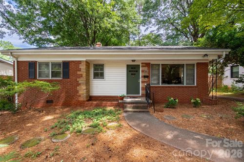 2911 Enfield Rd, Charlotte, NC, 28205-4131 | Card Image
