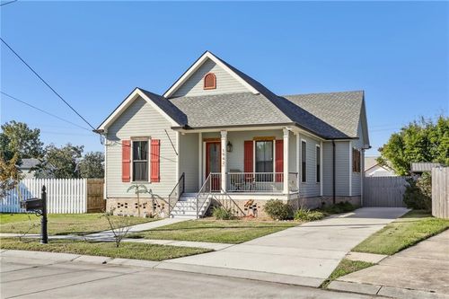 1942 Rose St, Arabi, LA, 70032-1755 | Card Image