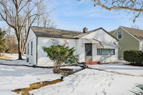 711 N Columbine Ave, Lombard, IL, 60148-1573 | Card Image