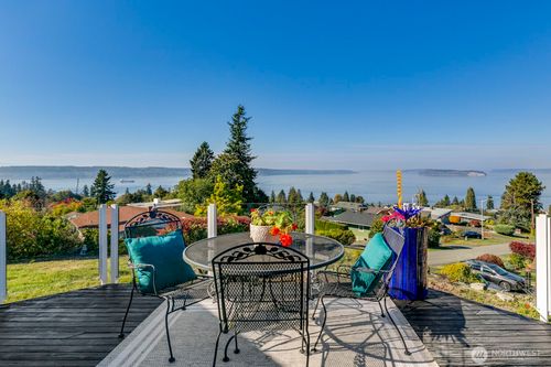 5037 33rd Ave W, Everett, WA, 98203-1337 | Card Image