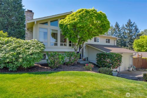 15733 Se 175th Pl, Renton, WA, 98058-9124 | Card Image
