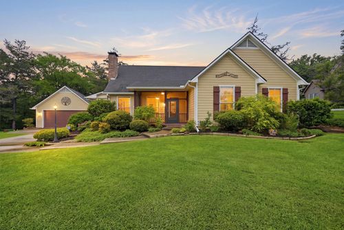 621 Kiowa Drive E, Lake Kiowa, TX, 76240 | Card Image