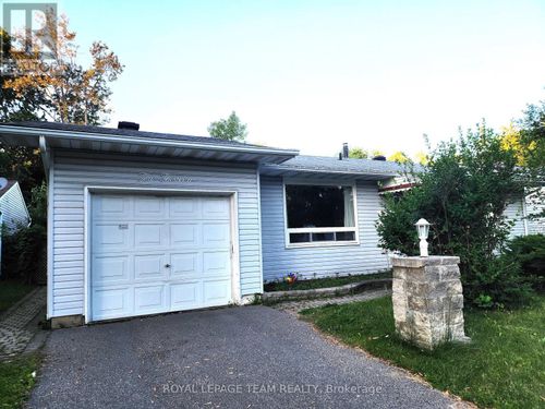 1013 Cadboro Rd, Gloucester, ON, K1J8C8 | Card Image