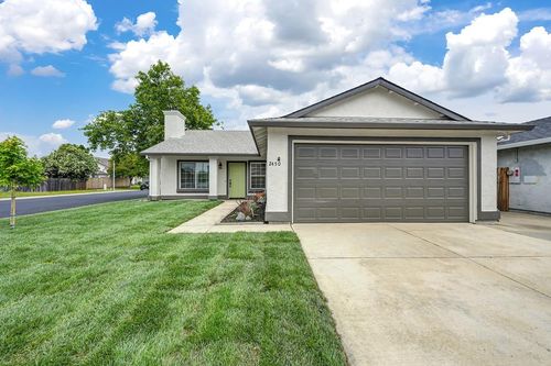2450 Floradale Way, Lincoln, CA, 95648-2415 | Card Image