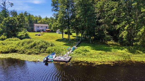 27 Old Manchester Rd, Raymond, NH, 03077-2345 | Card Image