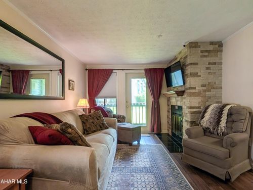1116-stembogan-215 E Valley Point Ln, Claysburg, PA, 16625 | Card Image