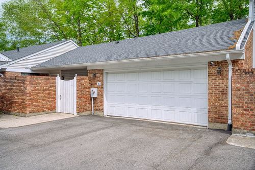 c-1336 Whispering Woods Dr, West Carrollton, OH, 45449-5312 | Card Image