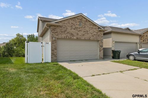 1247 Turtle Creek Rd, Lincoln, NE, 68521-4247 | Card Image