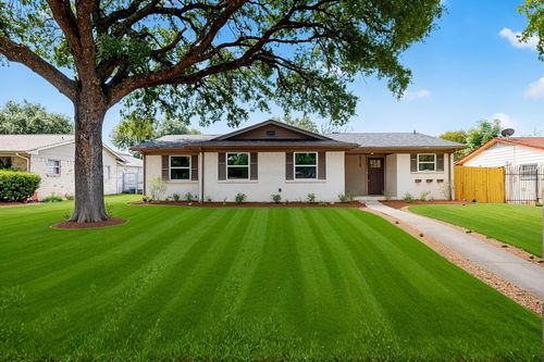 5920 Keeneland Pkwy, Dallas, TX, 75211-6960 | Card Image