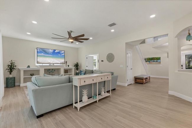 7538 Camden Harbour Dr, House other with 6 bedrooms, 4 bathrooms and null parking in BRADENTON FL | Image 31
