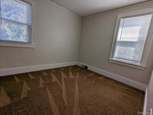 203 Gladwin Ave, Clawson, MI, 48017-2205 | Card Image