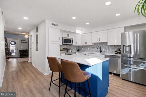 75 Petersburg Ln, DUNCANNON, PA, 17020-1900 | Card Image