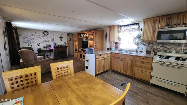 49718 Onyx Ave, House other with 2 bedrooms, 1 bathrooms and null parking in Quartzsite AZ | Image 18