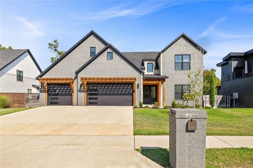 205 Sw Autumn Hills Rd, Bentonville, AR, 72712-7106 | Card Image