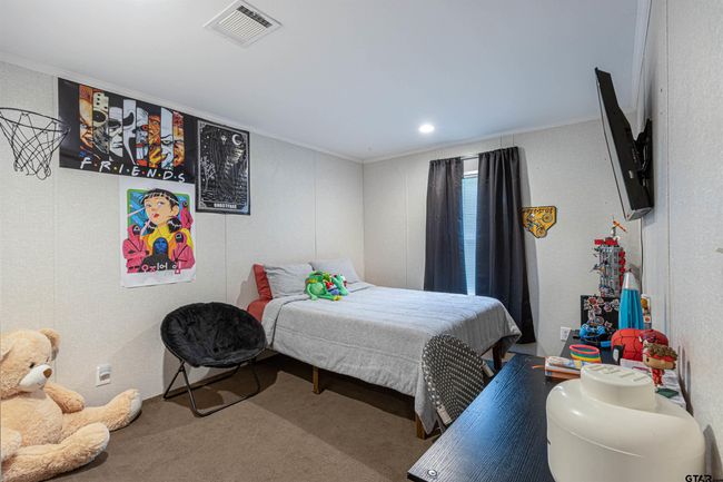 21167 Joe Paul Ln, House other with 4 bedrooms, 2 bathrooms and null parking in Chandler TX | Image 15