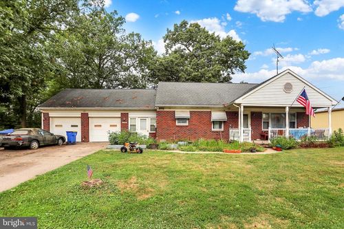 1802 Dubs Church Road, HANOVER, PA, 17331 | Card Image