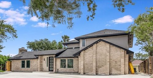 7025 Ashdown Dr, Corpus Christi, TX, 78413-5307 | Card Image