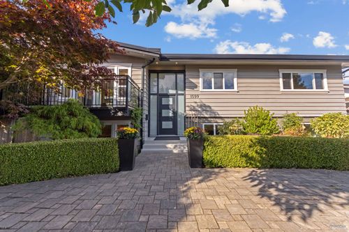 1599 Eden Ave, Coquitlam, BC, V3J2R2 | Card Image