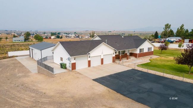 415 Diamondback Dr, House other with 5 bedrooms, 3 bathrooms and null parking in Spring Creek NV | Image 4