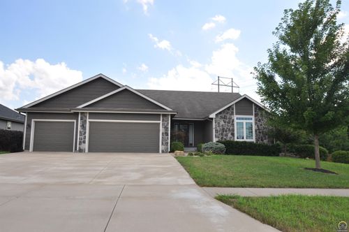 8019 Sw 27th St, Topeka, KS, 66614-2502 | Card Image