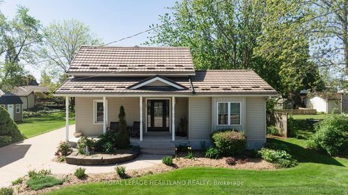 167 Dashwood Rd, Dashwood, ON, N0M1N0 | Card Image