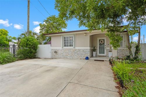 1430 Nw 5th Ave, Florida City, FL, 33034-2121 | Card Image