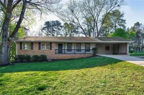 4031 Chestnut Dr, Flowery Branch, GA, 30542-3065 | Card Image