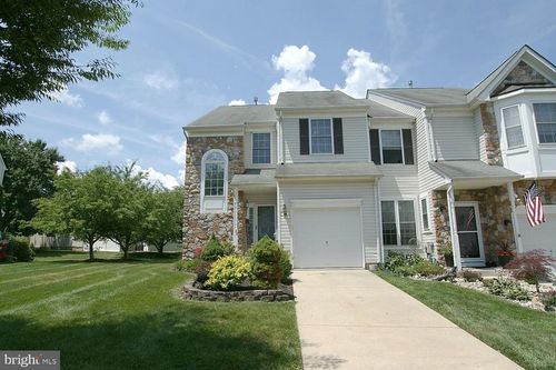 33 Farmington Ct, Bordentown, NJ, 08505-3185 | Card Image