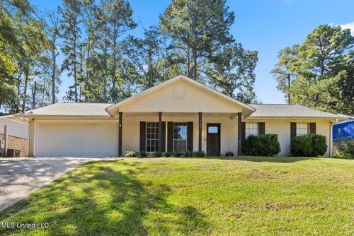 106 Fern Valley Rd, Brandon, MS, 39042-1922 | Card Image