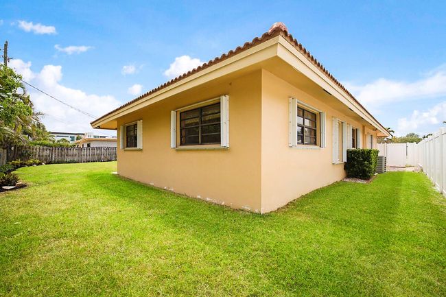 3031 Ne 45 Th St, House other with 4 bedrooms, 3 bathrooms and null parking in Lighthouse Point FL | Image 41