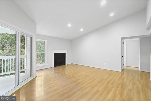 304a-1525 Lincoln Way, MCLEAN, VA, 22102-5880 | Card Image