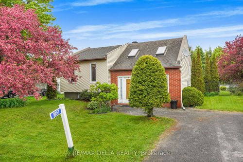 3057 Carriere St, Hammond, ON, K0A2A0 | Card Image